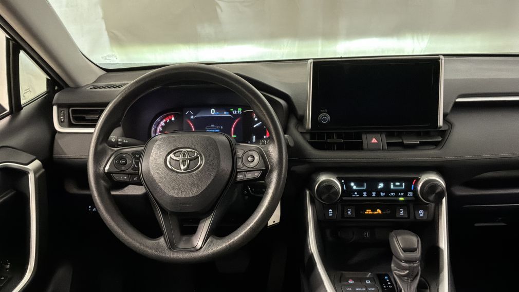 Toyota Rav 4 LE 2024 d&rsquo;occasion à vendre - 32
