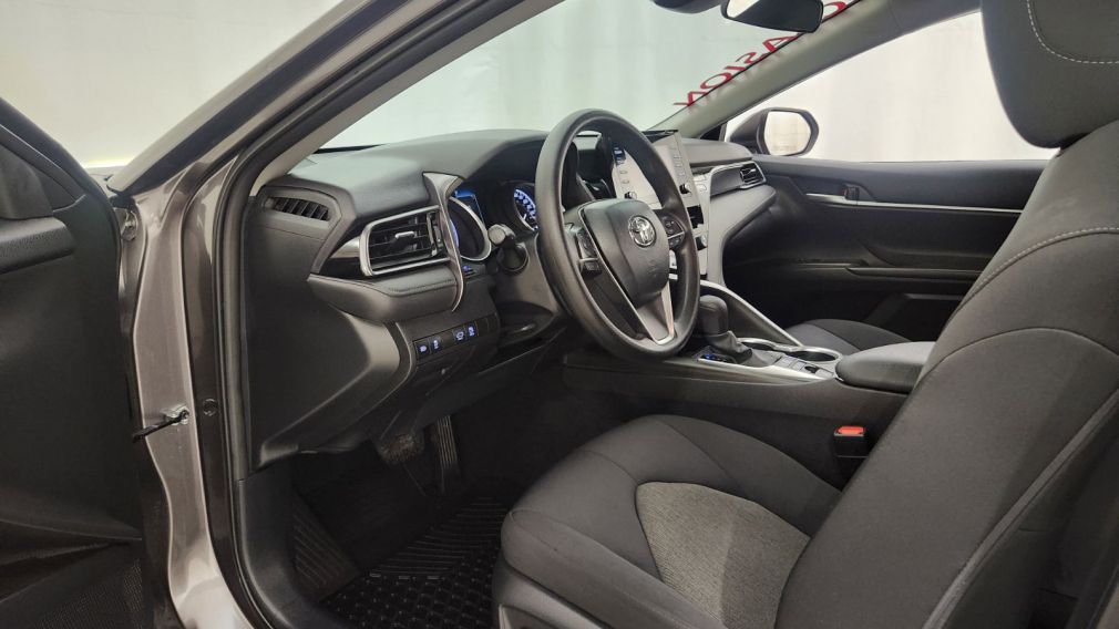 Toyota Camry Hybrid LE 2023 d&rsquo;occasion à vendre - 24