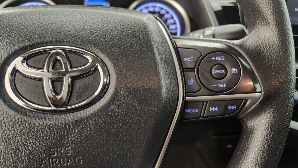 Toyota Camry Hybrid LE 2023 d&rsquo;occasion à vendre - 13