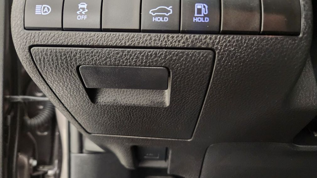 Toyota Camry Hybrid LE 2023 d&rsquo;occasion à vendre - 22