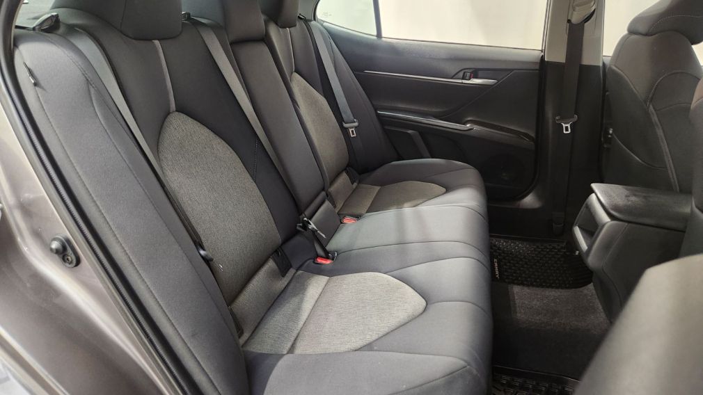 Toyota Camry Hybrid LE 2023 d&rsquo;occasion à vendre - 31