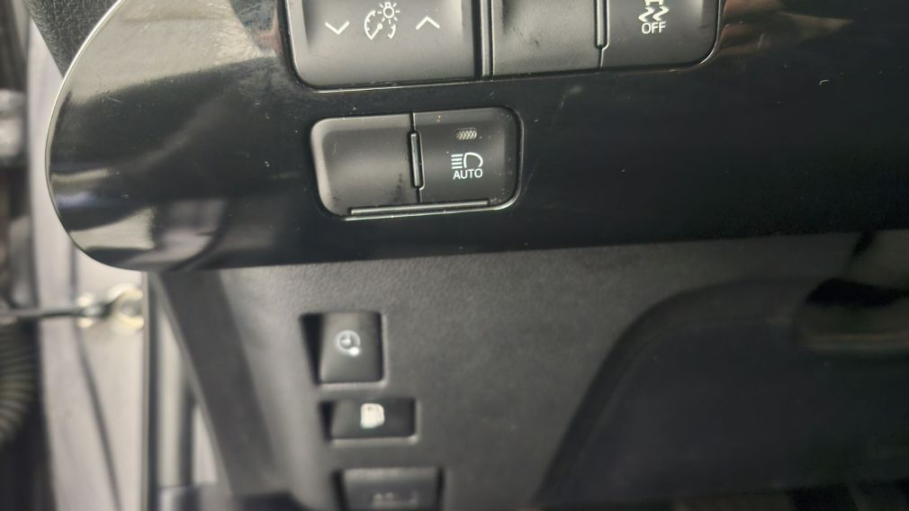 Toyota Prius Auto 2021 d&rsquo;occasion à vendre - 33