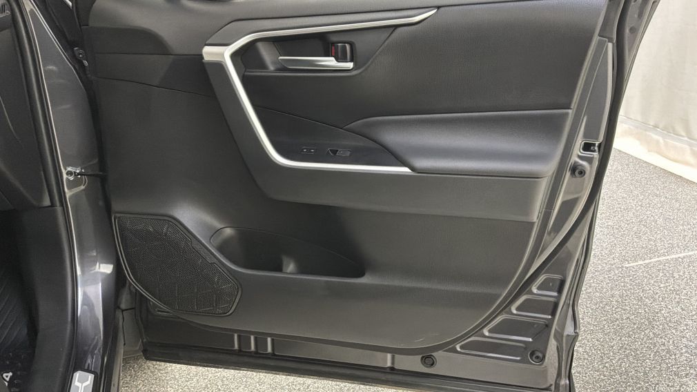 Toyota Rav 4 XLE 2024 d&rsquo;occasion à vendre - 30