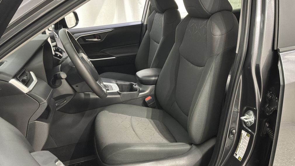 Toyota Rav 4 XLE 2024 d&rsquo;occasion à vendre - 23