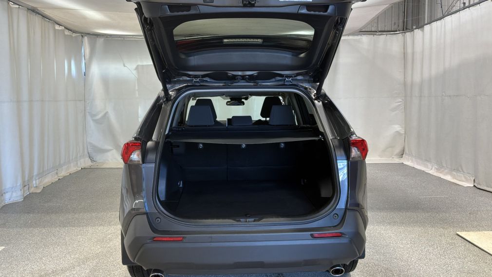 Toyota Rav 4 XLE 2024 d&rsquo;occasion à vendre - 13