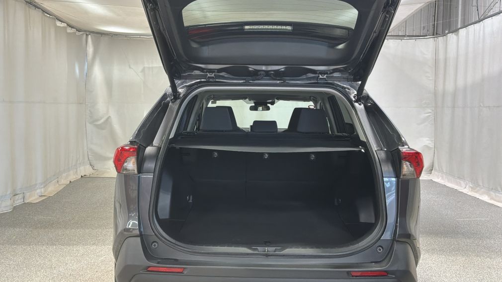 Toyota Rav 4 XLE 2024 d&rsquo;occasion à vendre - 38