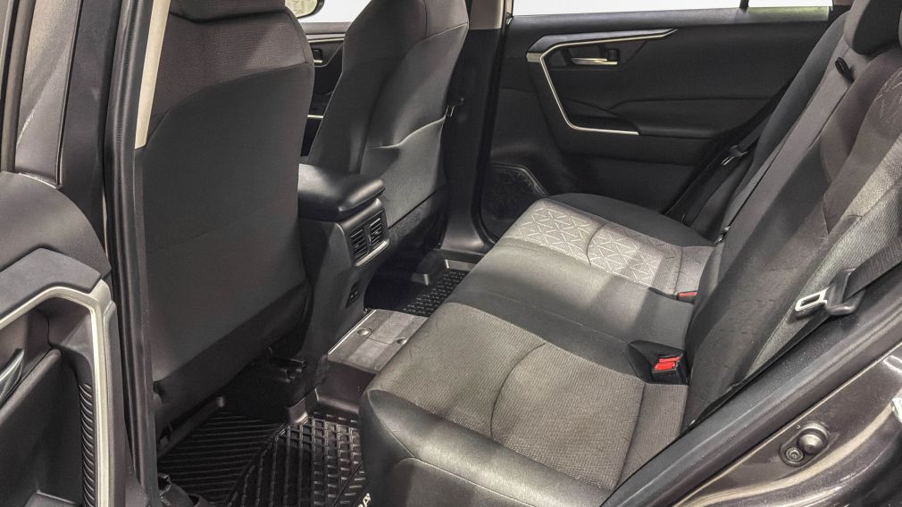 Toyota Rav 4 XLE 2024 d&rsquo;occasion à vendre - 26