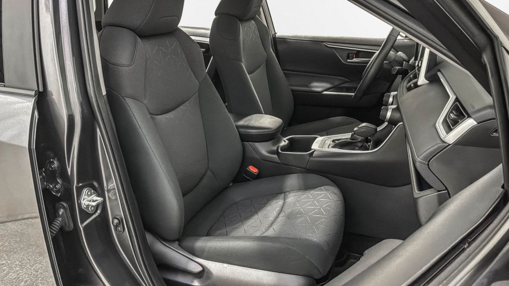 Toyota Rav 4 XLE 2024 d&rsquo;occasion à vendre - 28