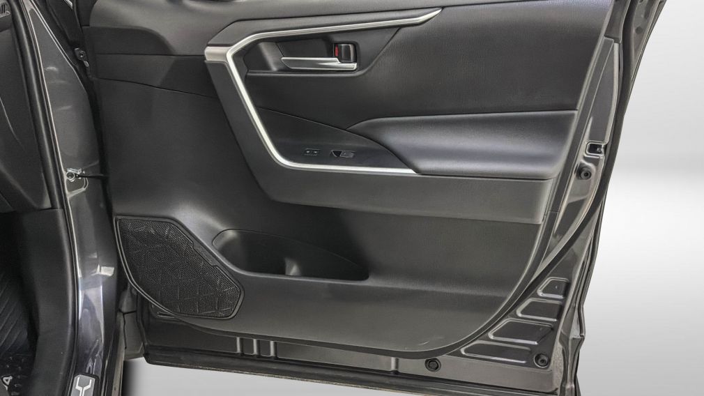 Toyota Rav 4 XLE 2024 d&rsquo;occasion à vendre - 31