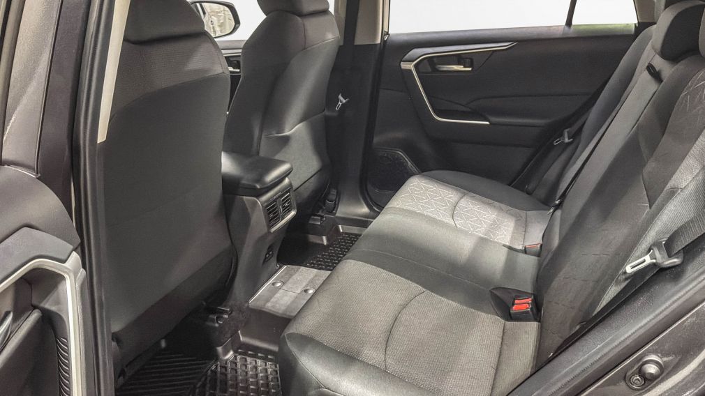 Toyota Rav 4 XLE 2024 d&rsquo;occasion à vendre - 33