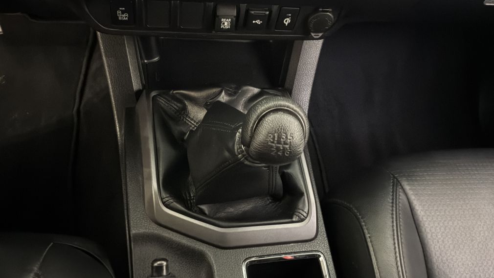 Toyota Tacoma 4×4 Double Cab Manual SB 2023 d&rsquo;occasion à vendre - 17