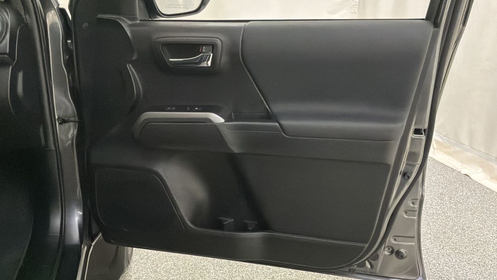 Toyota Tacoma 4×4 Double Cab Manual SB 2023 d&rsquo;occasion à vendre - 30