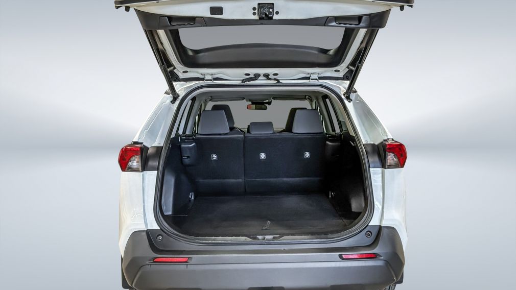 Toyota Rav 4 XLE 2021 d&rsquo;occasion à vendre - 13