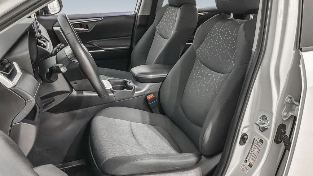 Toyota Rav 4 XLE 2021 d&rsquo;occasion à vendre - 24