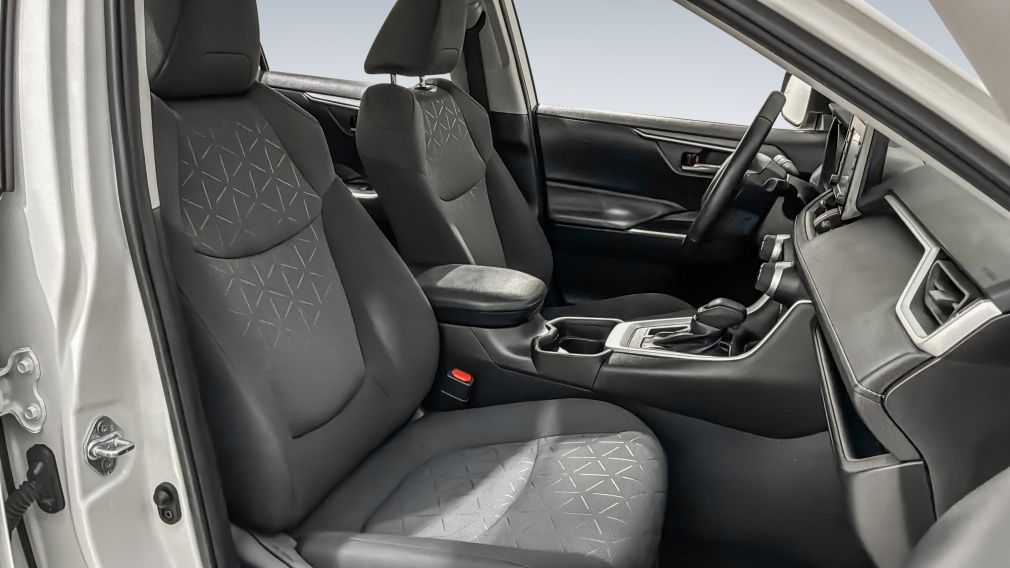 Toyota Rav 4 XLE 2021 d&rsquo;occasion à vendre - 29