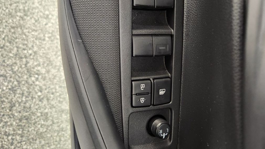 Toyota Corolla Hybrid LE 2025 d&rsquo;occasion à vendre - 31