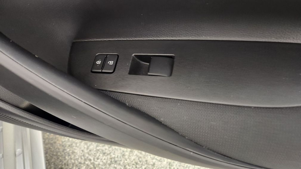 Toyota Corolla Hybrid LE 2025 d&rsquo;occasion à vendre - 39