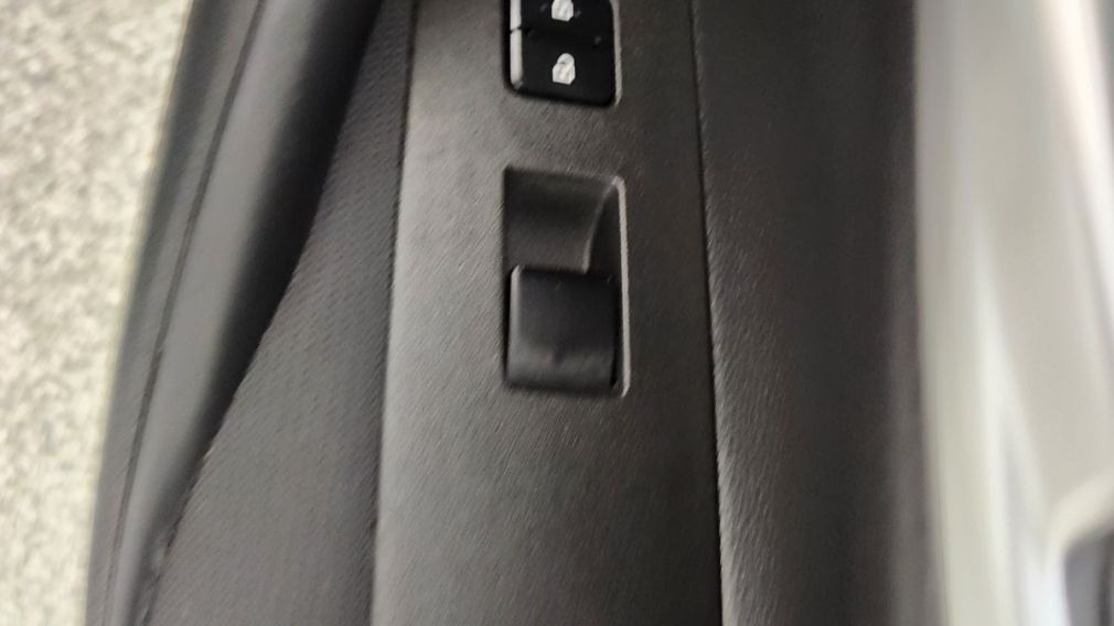 Toyota Corolla LE 2021 d&rsquo;occasion à vendre - 30