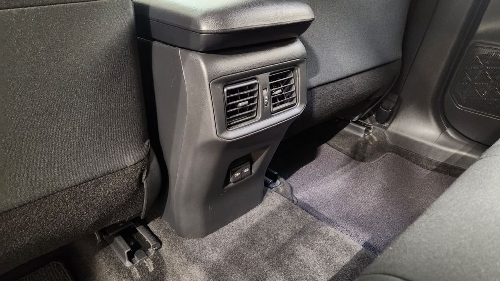 Toyota Rav 4 XLE 2023 d&rsquo;occasion à vendre - 29