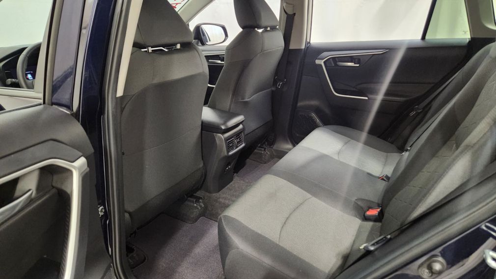 Toyota Rav 4 XLE 2023 d&rsquo;occasion à vendre - 30