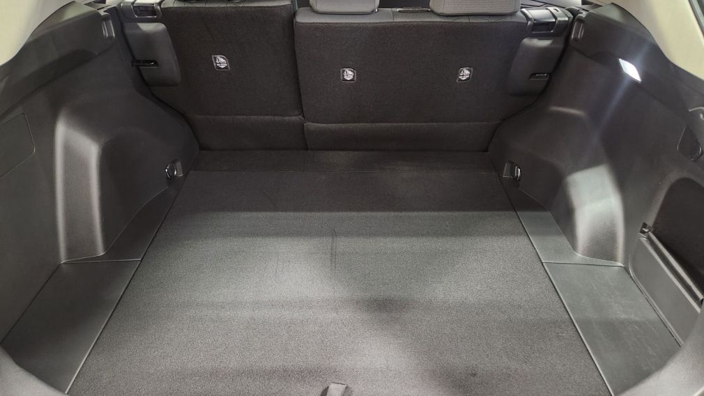 Toyota Rav 4 XLE 2023 d&rsquo;occasion à vendre - 31
