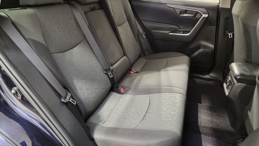 Toyota Rav 4 XLE 2023 d&rsquo;occasion à vendre - 33