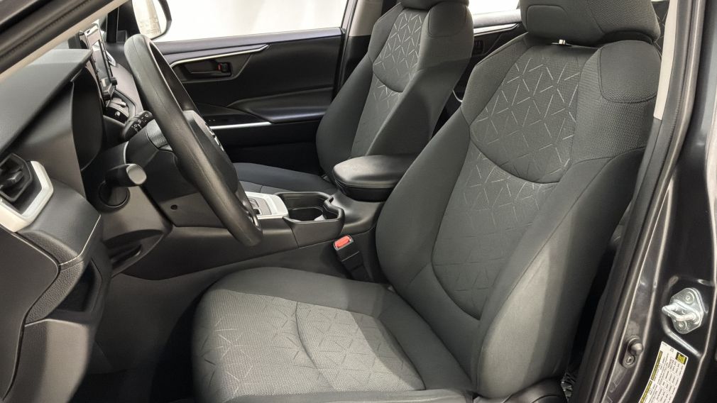Toyota Rav 4 LE 2021 d&rsquo;occasion à vendre - 24