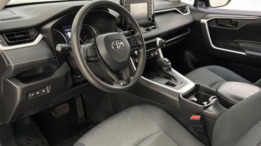 Toyota Rav 4 LE 2021 d&rsquo;occasion à vendre - 23