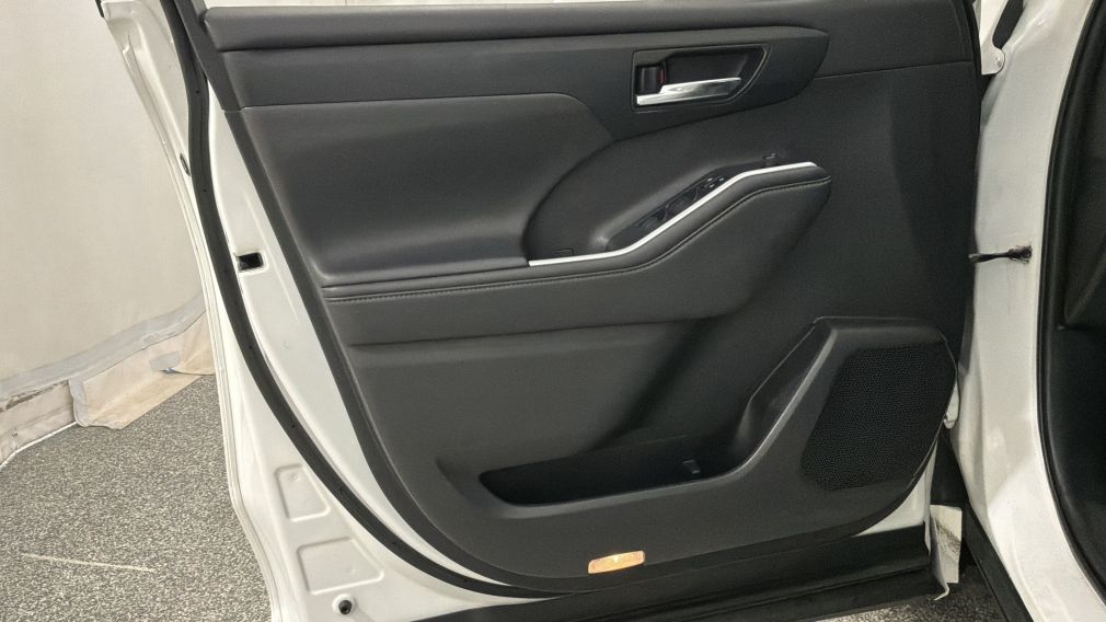 Toyota Highlander Hybrid XLE 2021 d&rsquo;occasion à vendre - 23