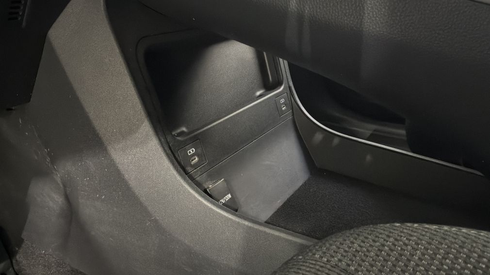 Toyota BZ4X XLE 2023 d&rsquo;occasion à vendre - 19