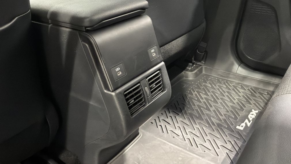 Toyota BZ4X XLE 2023 d&rsquo;occasion à vendre - 28