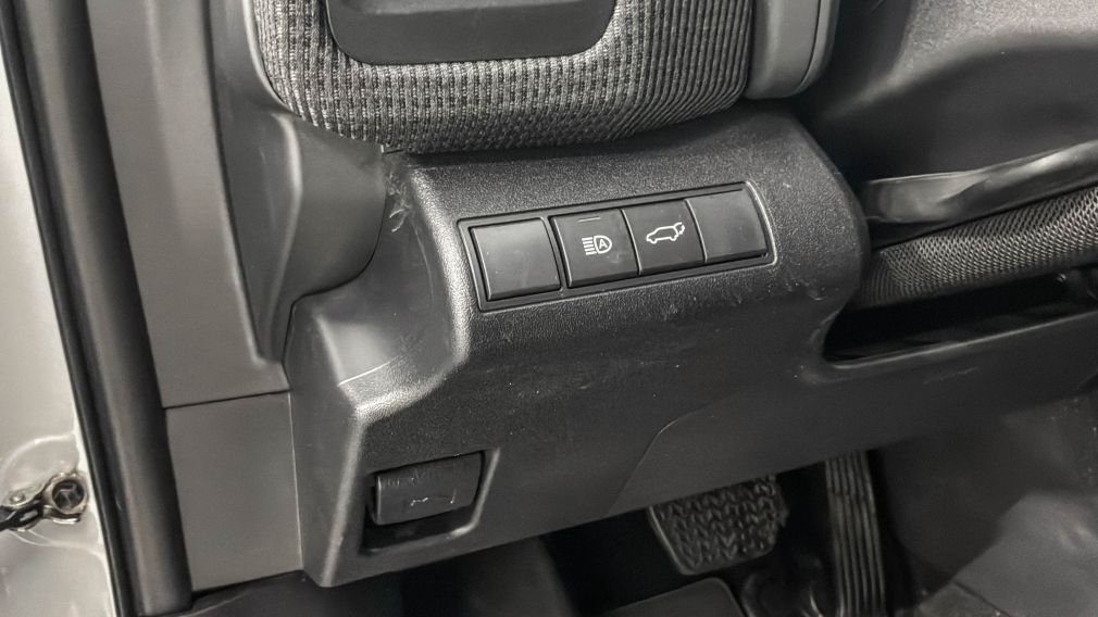 Toyota BZ4X XLE 2023 d&rsquo;occasion à vendre - 18