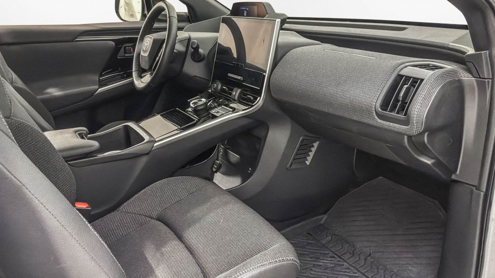 Toyota BZ4X XLE 2023 d&rsquo;occasion à vendre - 31