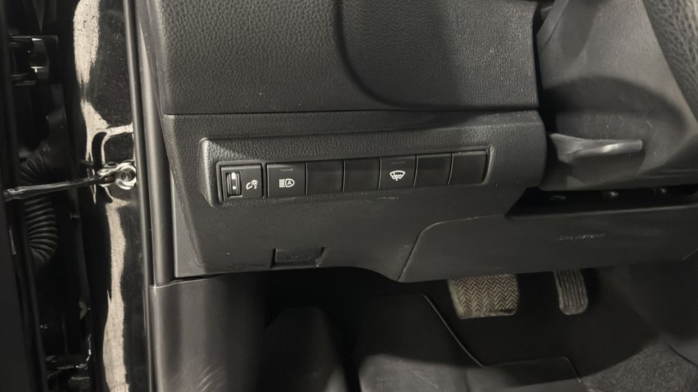 Toyota Corolla LE 2023 d&rsquo;occasion à vendre - 19