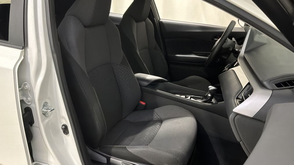 Toyota C-HR XLE Premium 2020 d&rsquo;occasion à vendre - 29
