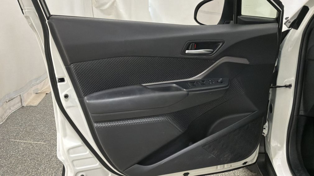 Toyota C-HR XLE Premium 2020 d&rsquo;occasion à vendre - 23