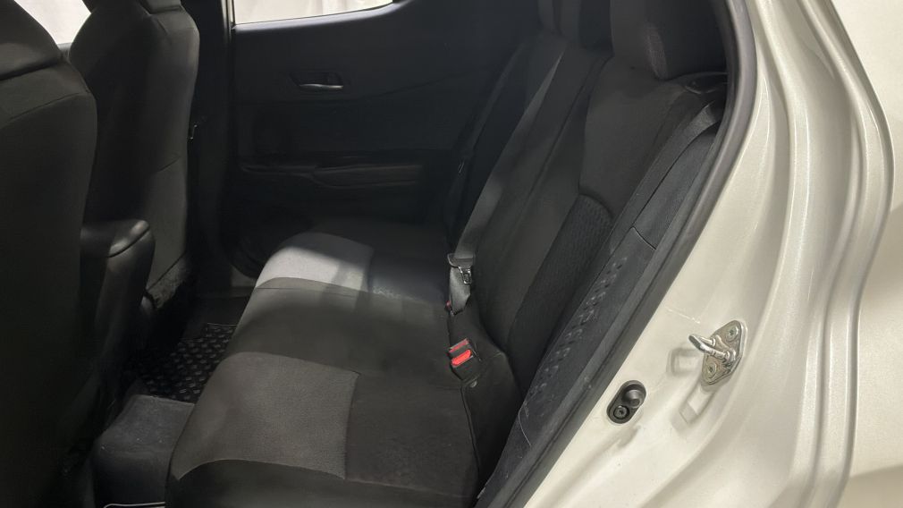 Toyota C-HR XLE Premium 2020 d&rsquo;occasion à vendre - 27