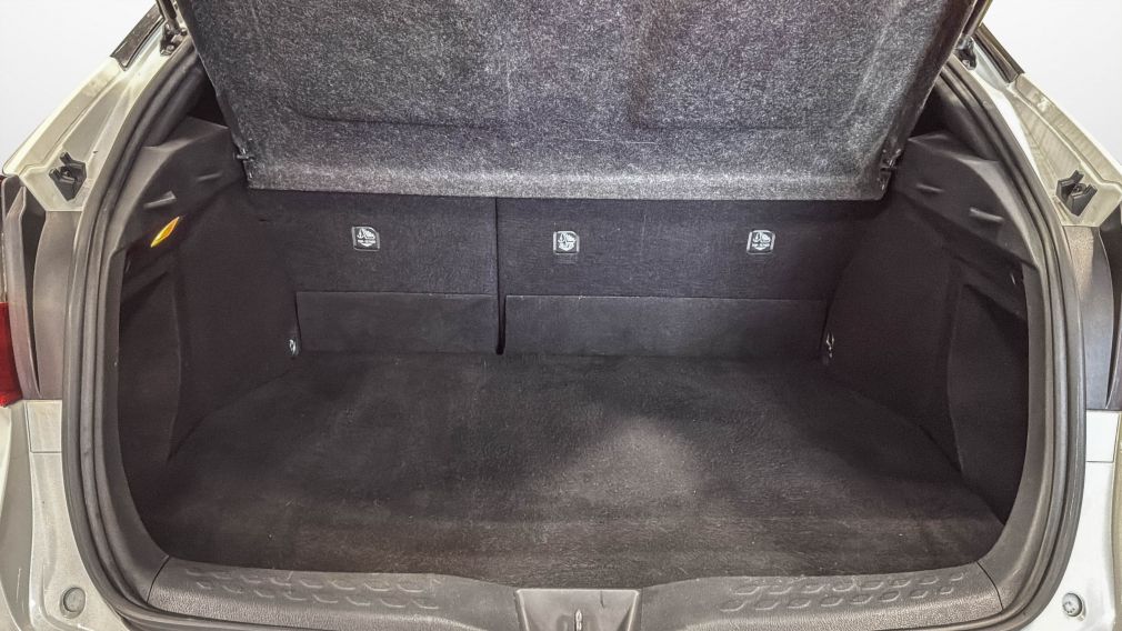 Toyota C-HR XLE Premium 2020 d&rsquo;occasion à vendre - 12