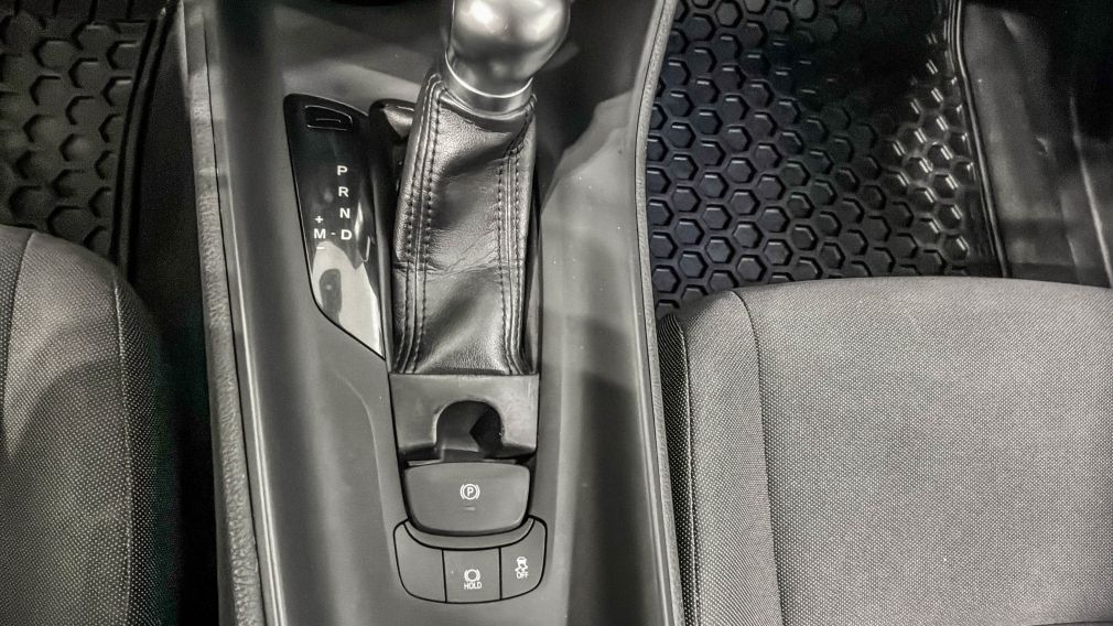 Toyota C-HR XLE Premium 2020 d&rsquo;occasion à vendre - 18