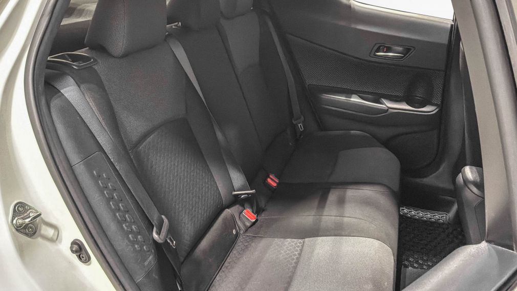 Toyota C-HR XLE Premium 2020 d&rsquo;occasion à vendre - 28