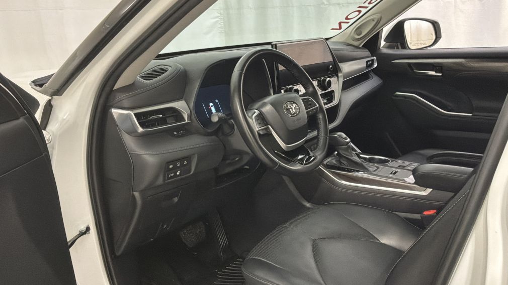 Toyota Highlander Hybrid Limited 2023 d&rsquo;occasion à vendre - 25