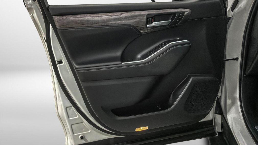 Toyota Highlander Hybrid Limited 2023 d&rsquo;occasion à vendre - 23