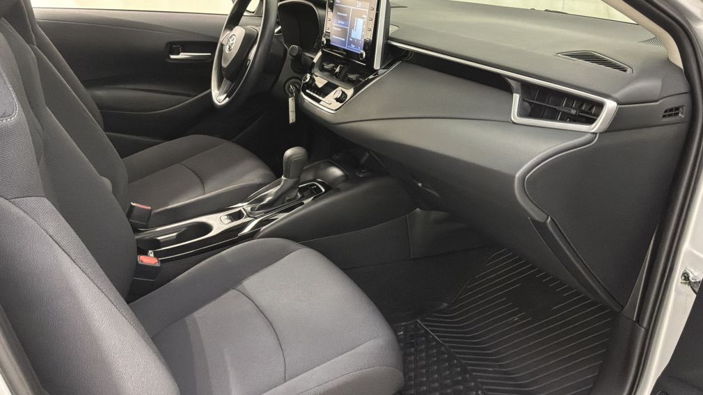 Toyota Corolla LE 2021 d&rsquo;occasion à vendre - 28