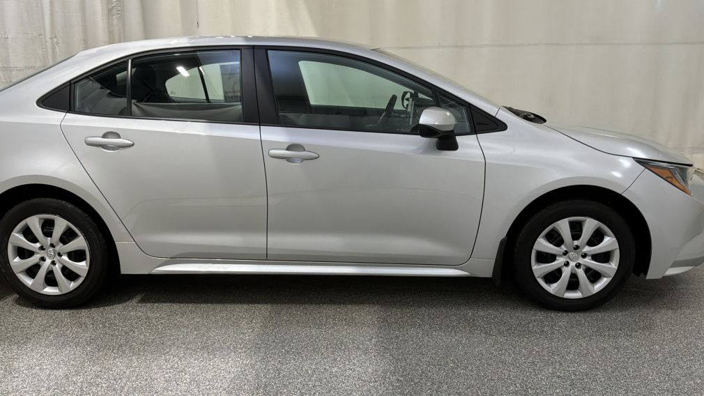 Toyota Corolla LE 2021 d&rsquo;occasion à vendre - 2