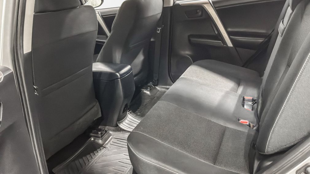 Toyota Rav 4 Hybrid LE+ 2018 d&rsquo;occasion à vendre - 26