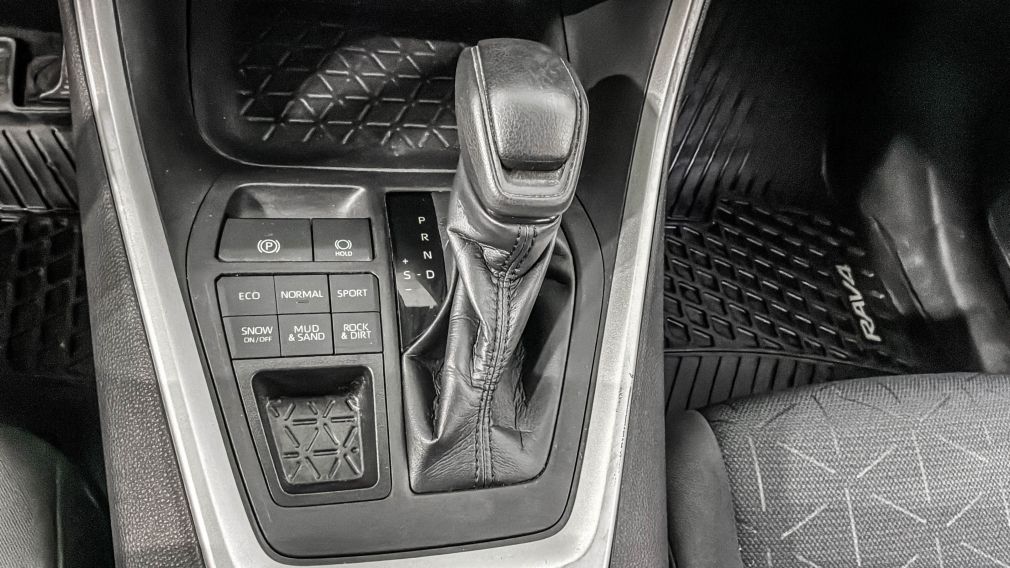 Toyota Rav 4 XLE 2022 d&rsquo;occasion à vendre - 18