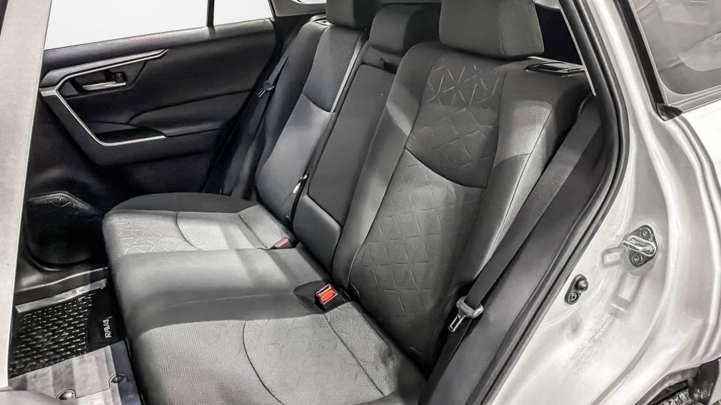 Toyota Rav 4 XLE 2022 d&rsquo;occasion à vendre - 26