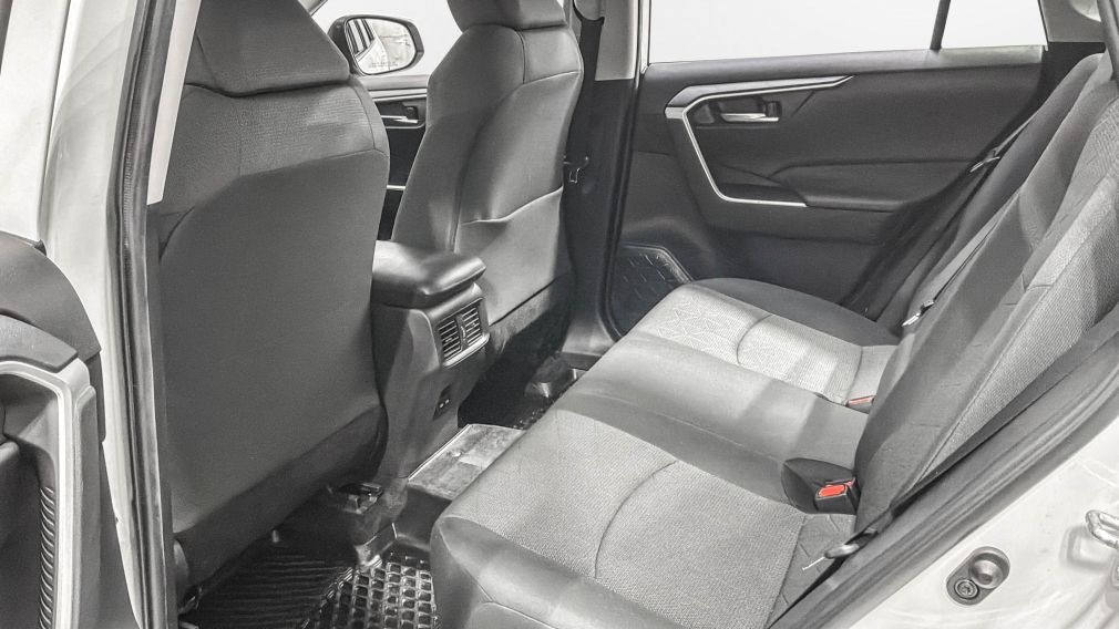 Toyota Rav 4 XLE 2022 d&rsquo;occasion à vendre - 27