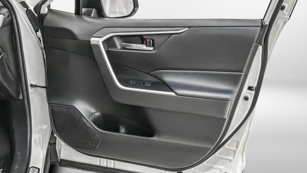 Toyota Rav 4 XLE 2022 d&rsquo;occasion à vendre - 31