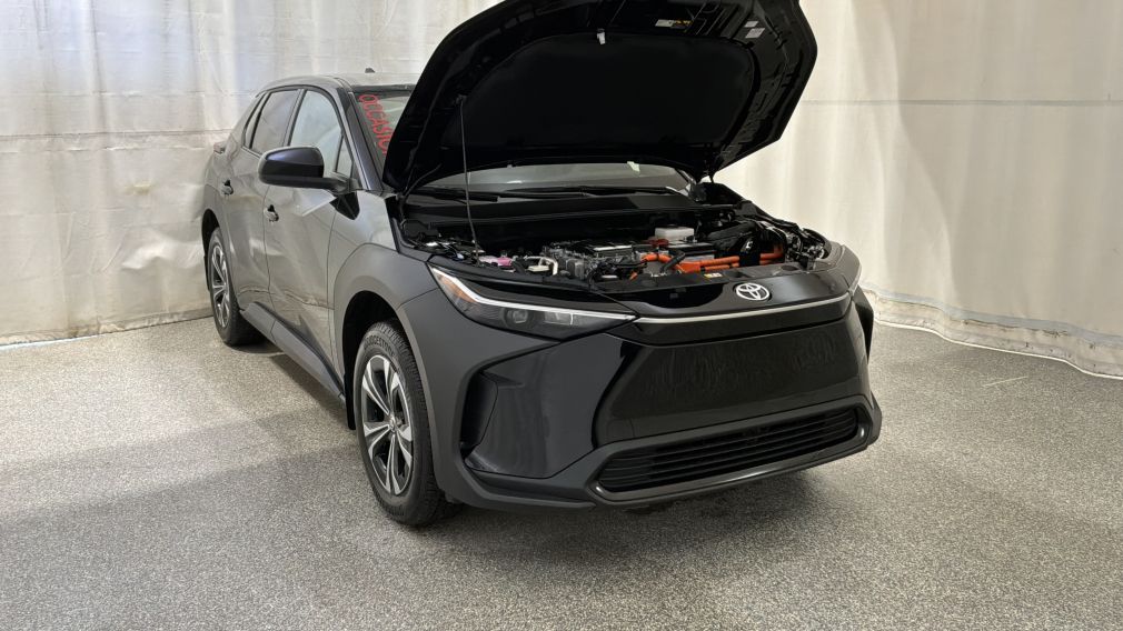 Toyota BZ4X XLE 2025 d&rsquo;occasion à vendre - 10